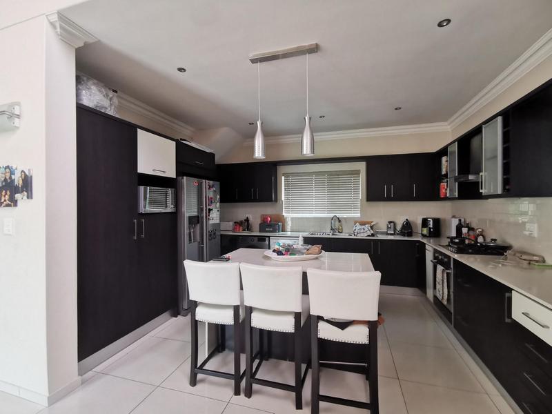 To Let 3 Bedroom Property for Rent in Bloubergrant Western Cape